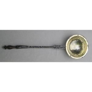 Large Strainer In Brass And Wrought Iron. 18th Century.