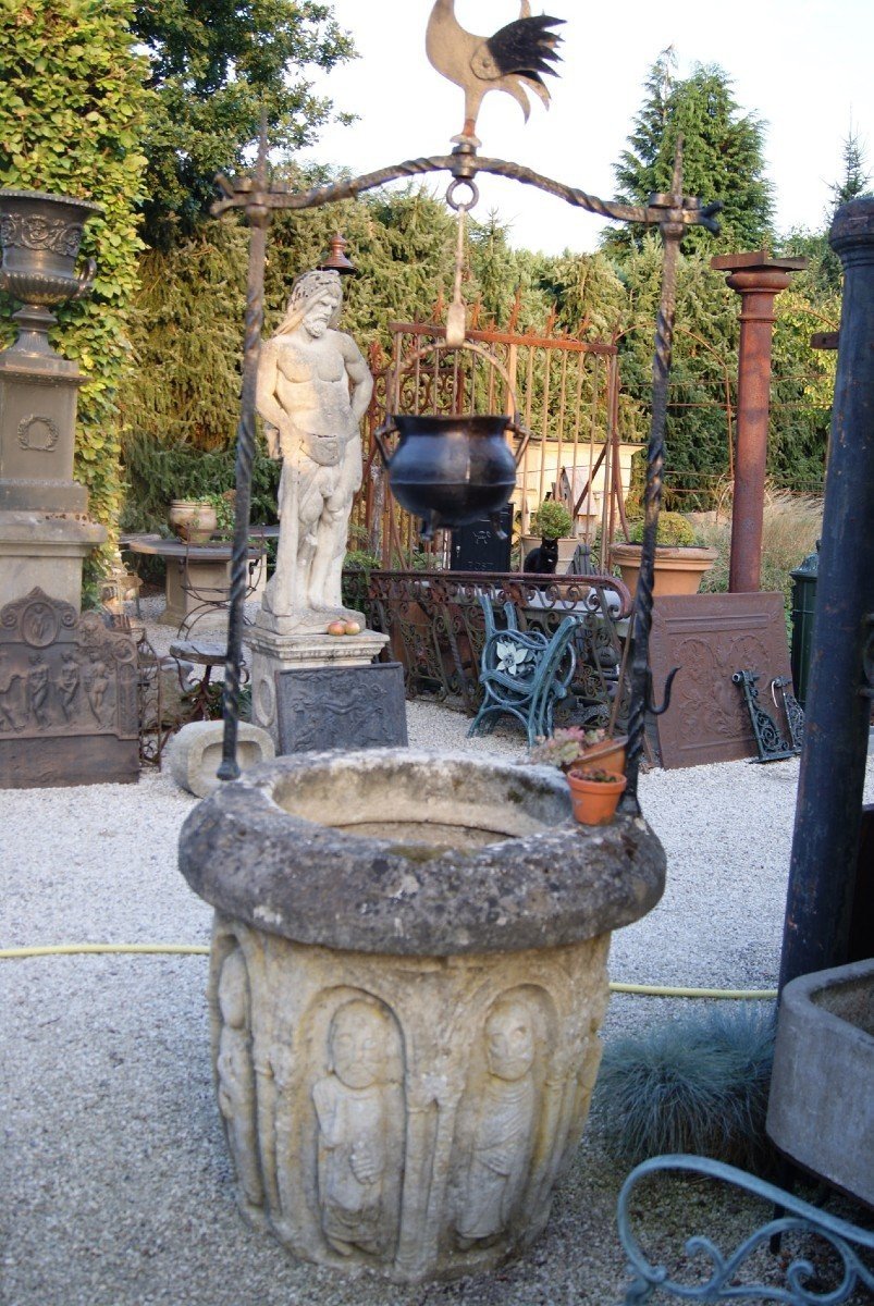 Roman Water Well Limestone 17th Century-photo-2