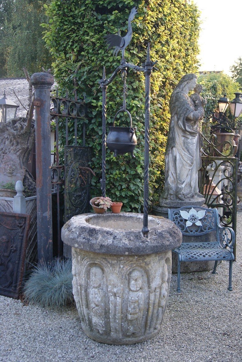 Roman Water Well Limestone 17th Century