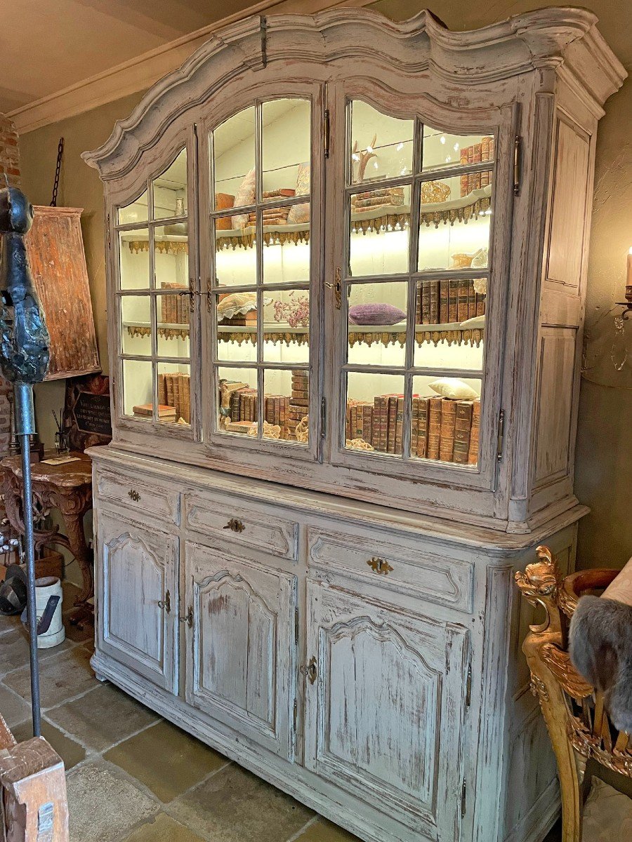 Vitrine française antique en chêne 18ème siècle 