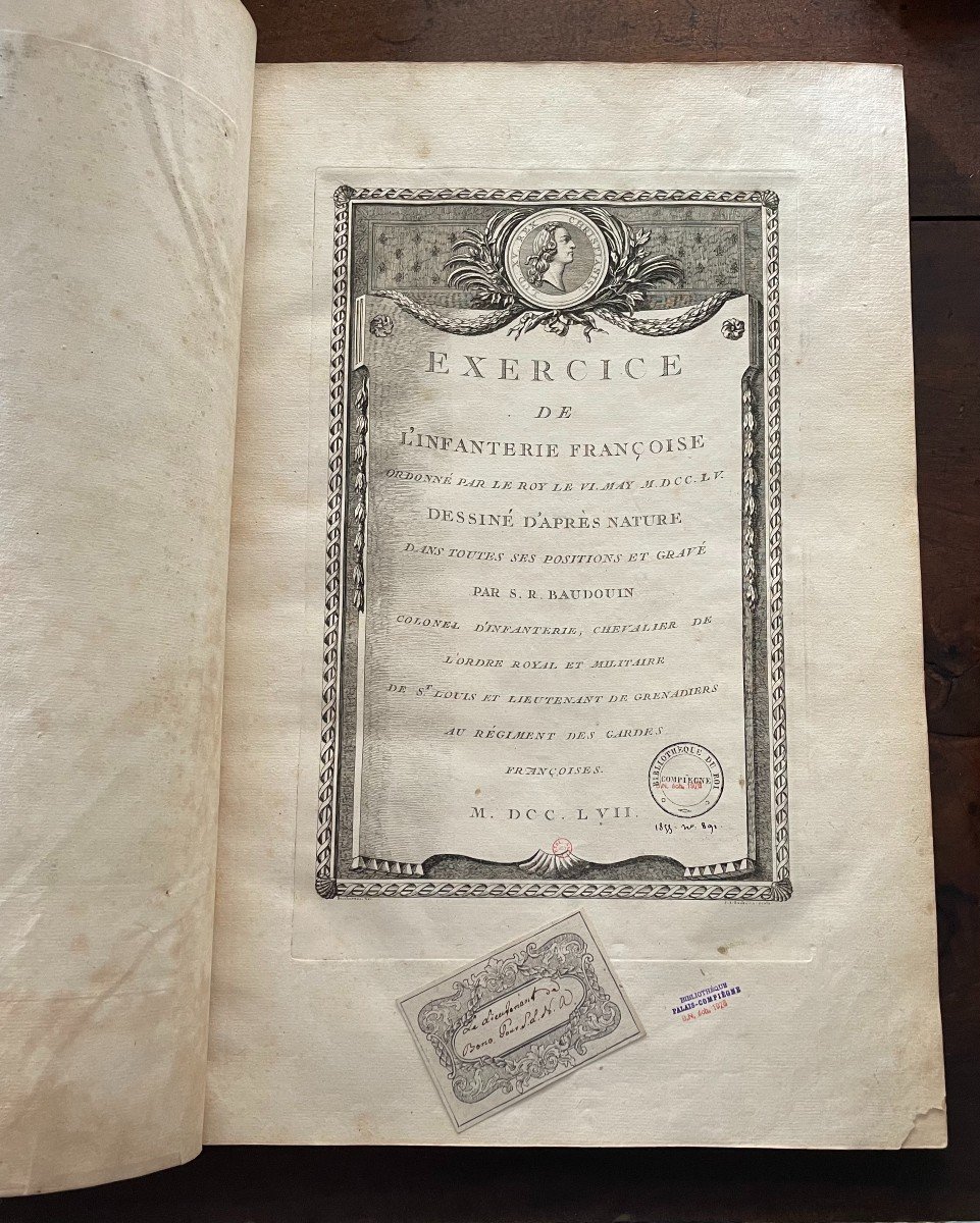 Livre "exercice Del'infanterie Francoise Ordonne Para Le Roy". Parigi 1757