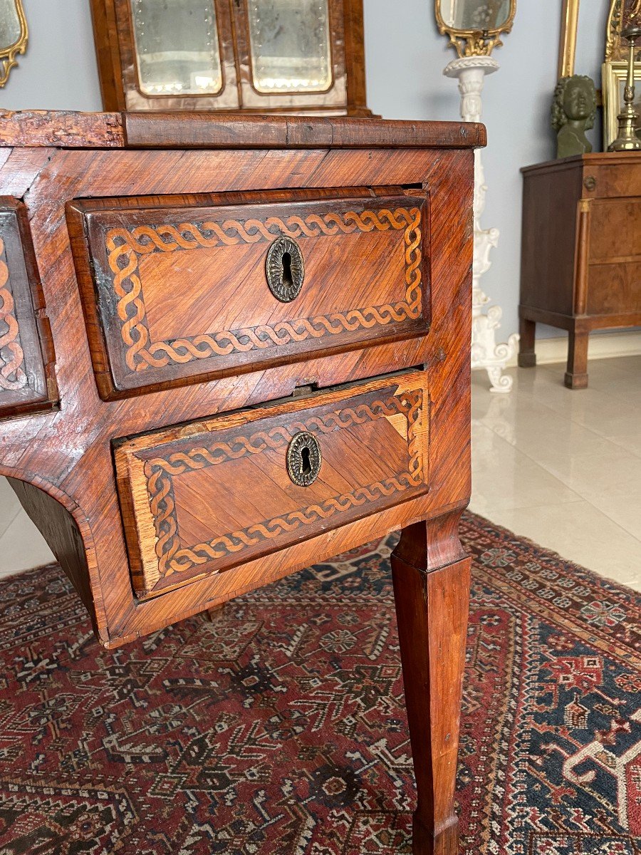 Important Louis XVI Desk-photo-1