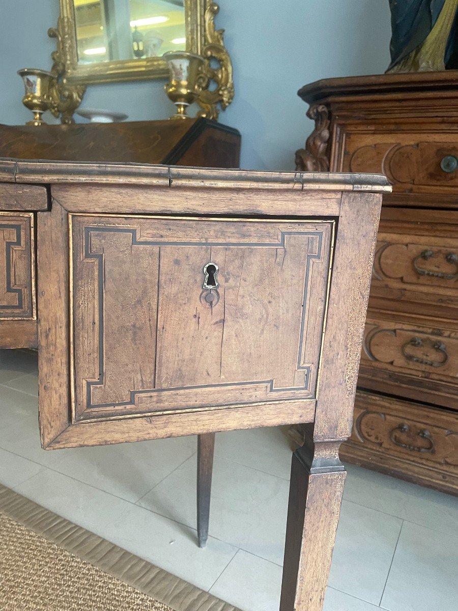 Louis XVI Lombard Veneered Desk-photo-3