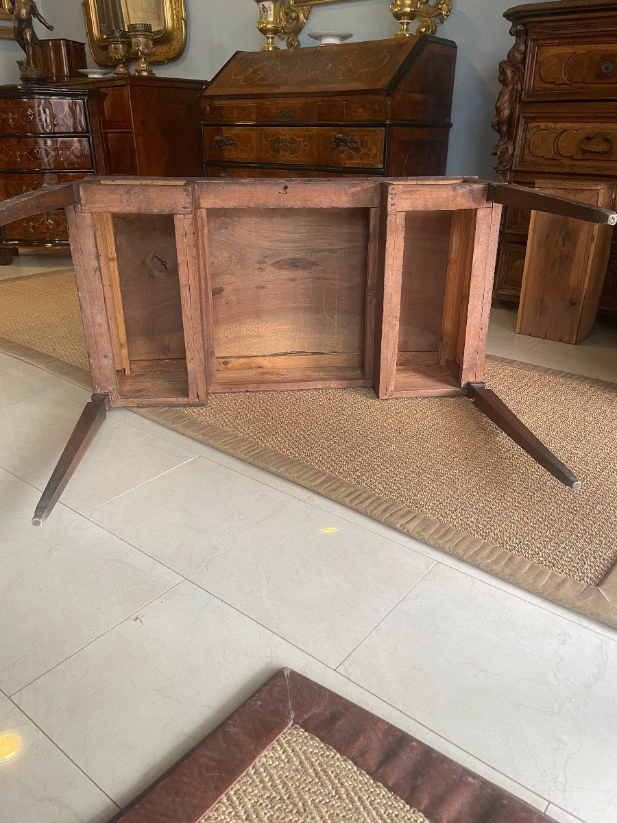 Louis XVI Lombard Veneered Desk-photo-1