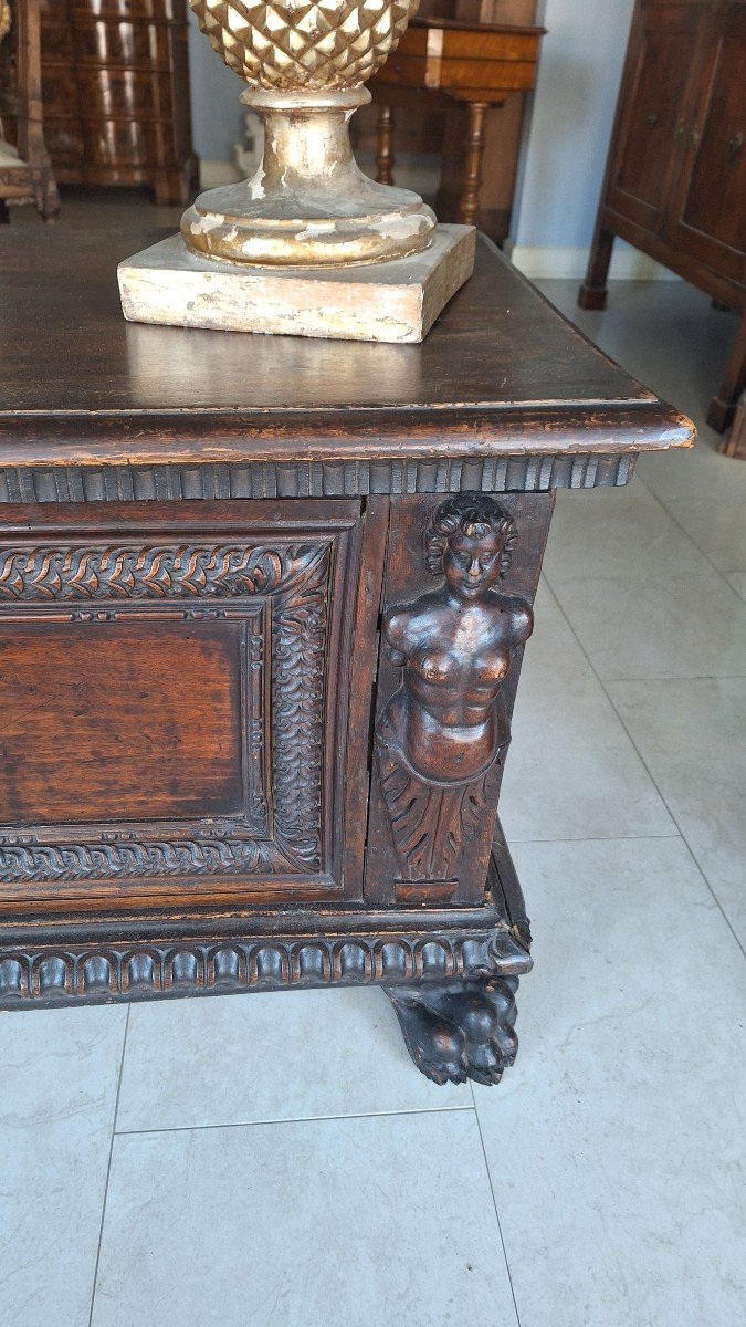 17th Century Lombard Chest  -photo-7