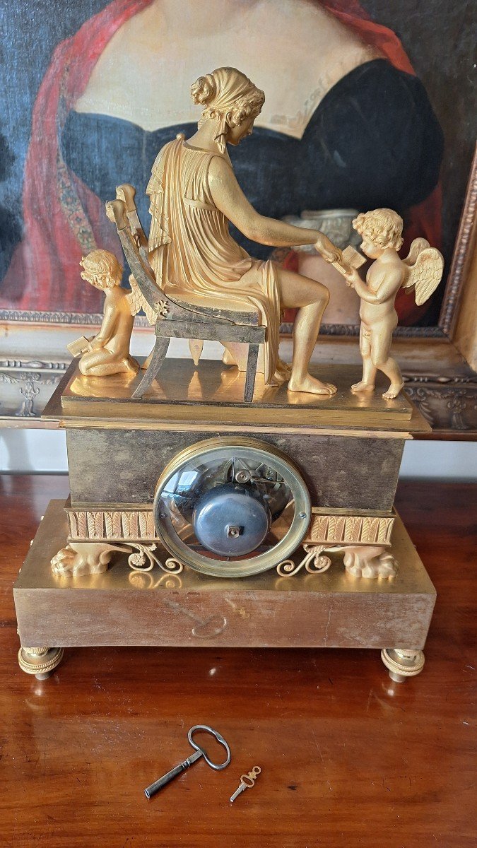 Empire Clock In Gilt Bronze. Venus, Cupid And Anteros. -photo-3