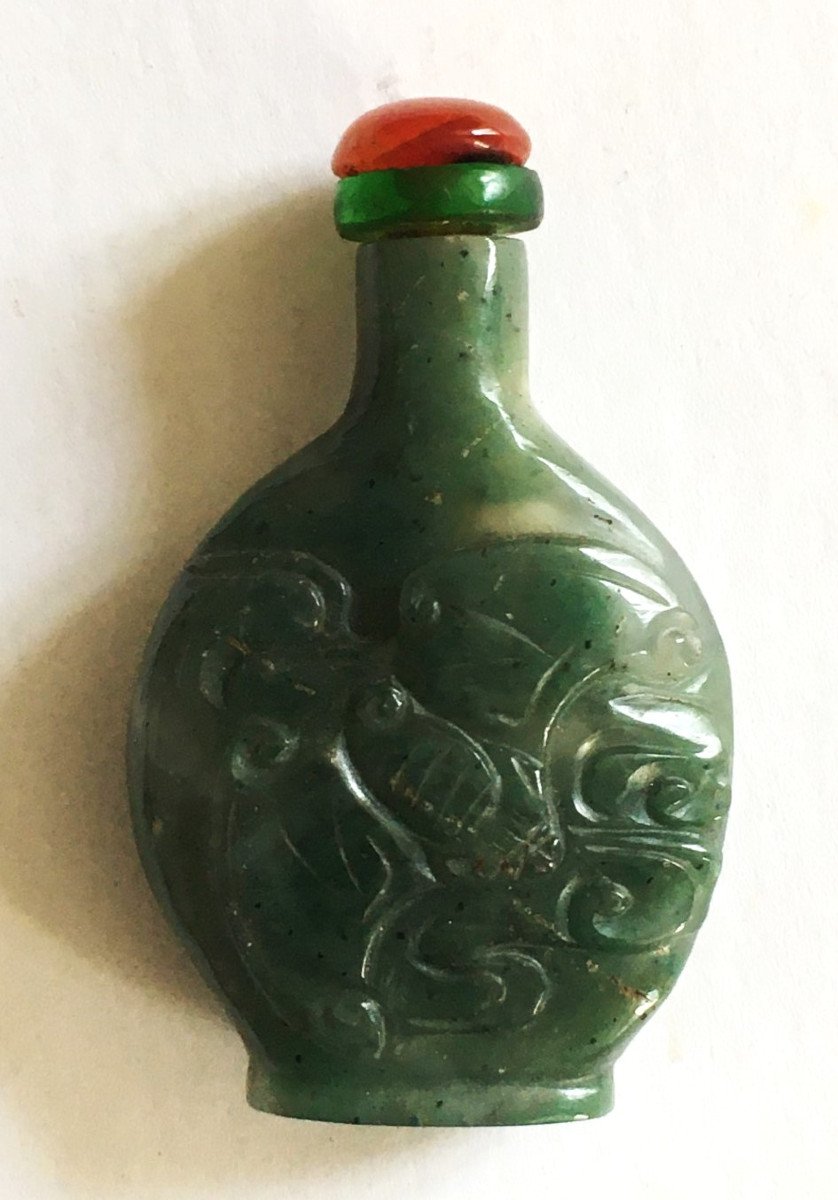 Tabatière Chinoise En Jade Vert à Décor De Chauve Souris-photo-1