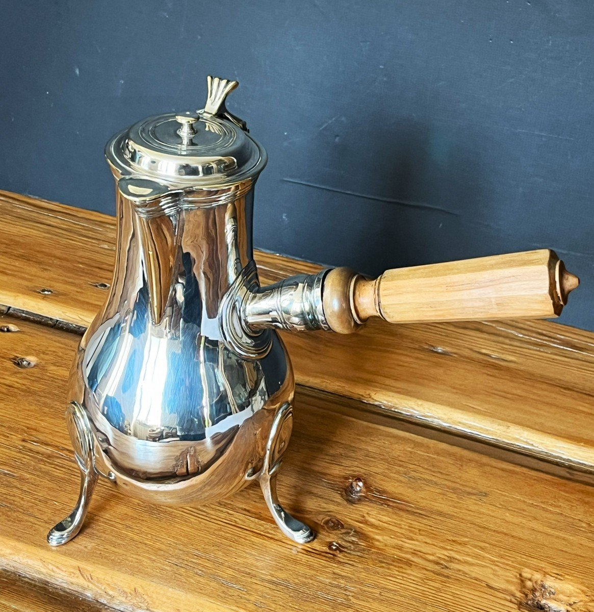 Cafetière Du 18ème Siècle En Métal Plaqué d'Argent