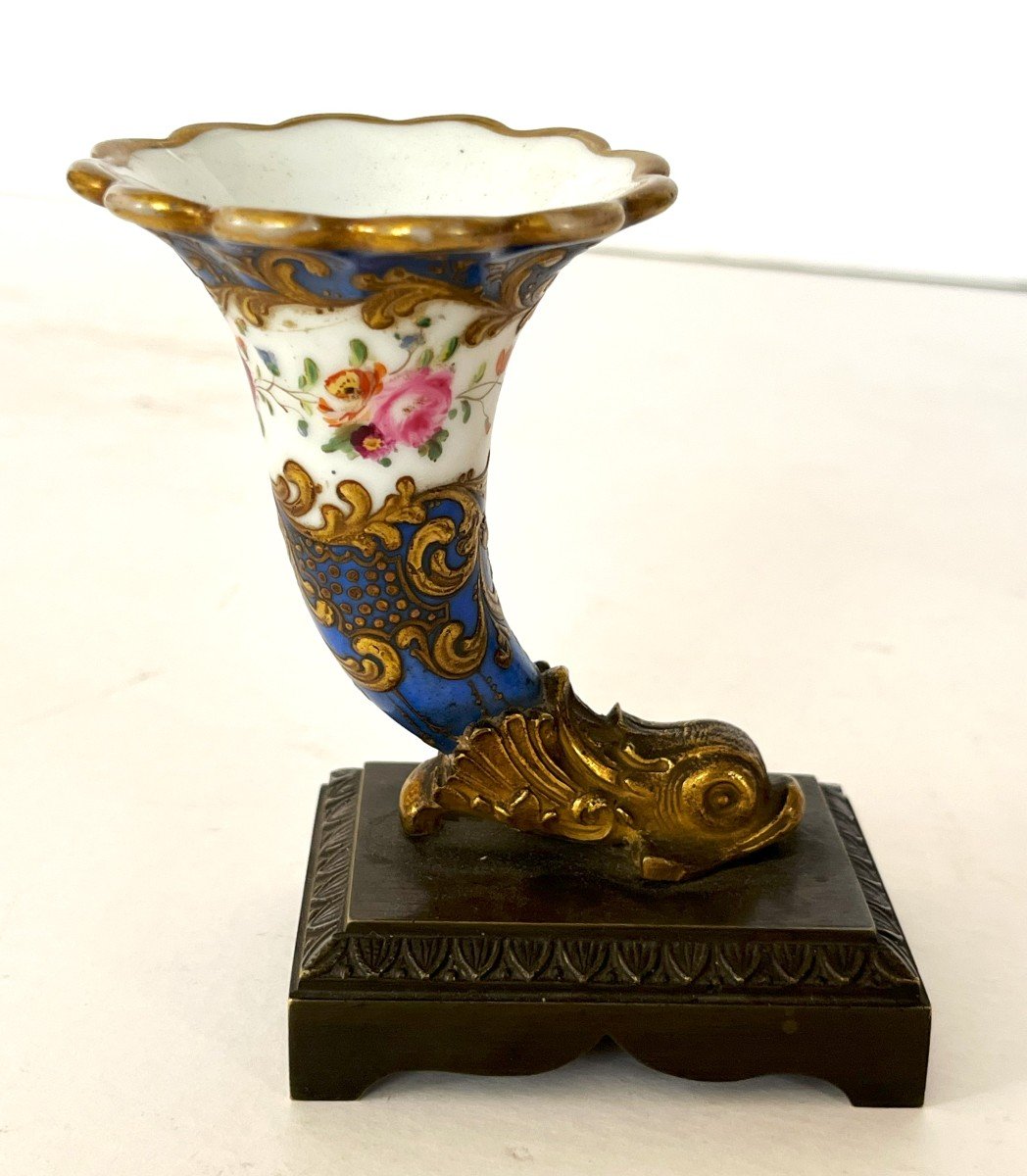 Rhython In Porcelain And Gilt Bronze From The Charles X Period