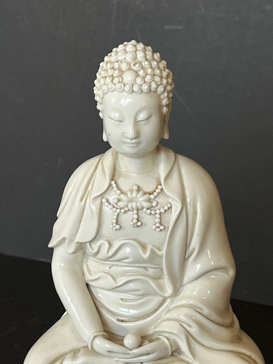 20th Century White Chinese Porcelain Buddha-photo-2