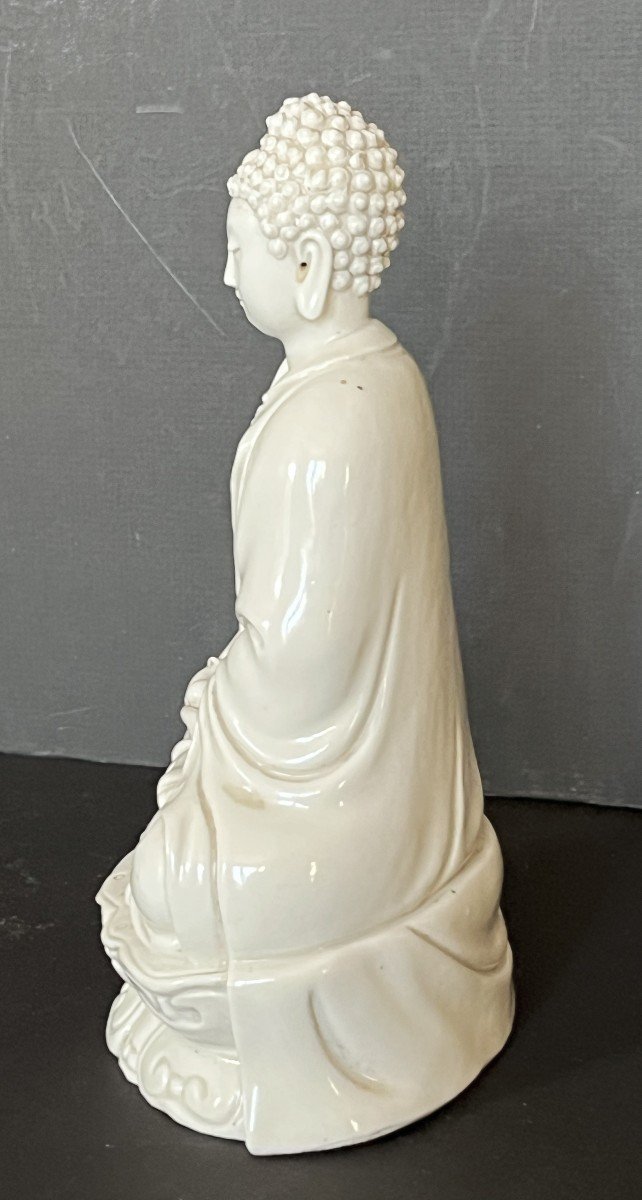 20th Century White Chinese Porcelain Buddha-photo-1