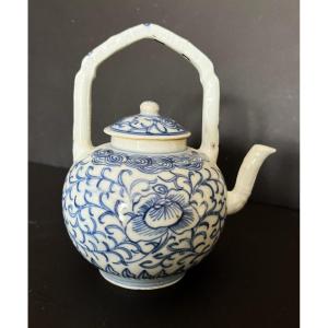 Théière En Porcelaine De Chine Dynastie Quing