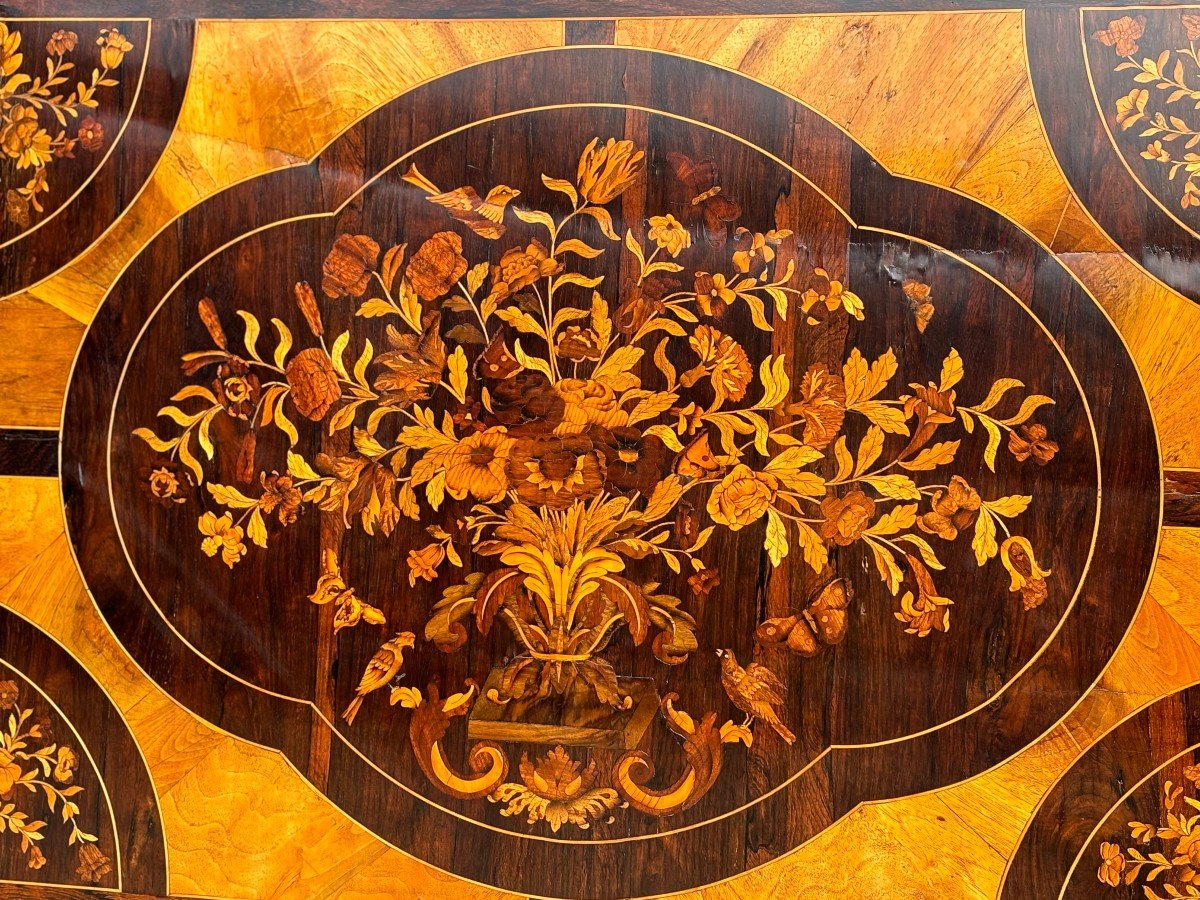 Exceptional Early 19th Century Dutch Walnut Marquetry Center Table-photo-3