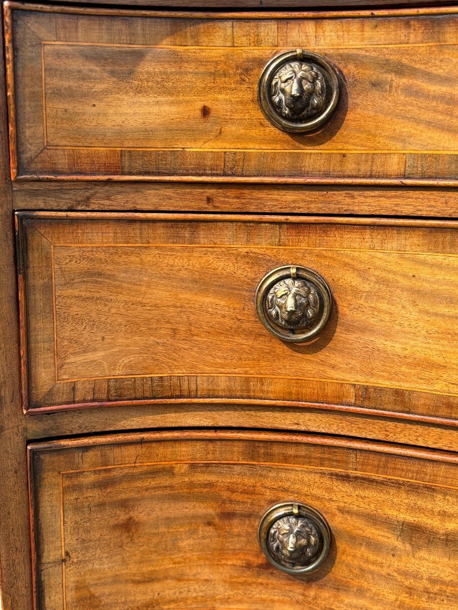 18th Century George III Period Mahogany Serpentine Chest Of Drawers-photo-2