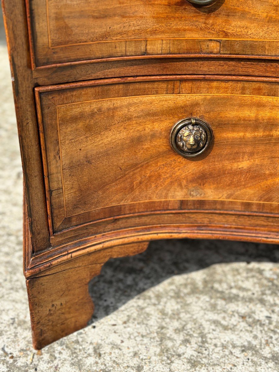 18th Century George III Period Mahogany Serpentine Chest Of Drawers-photo-3