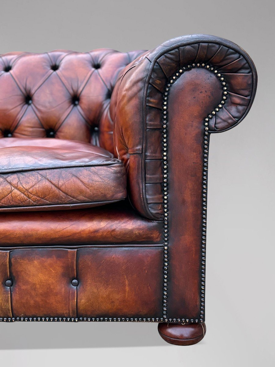 Early 20th Century Brown Leather Chesterfield Sofa-photo-3