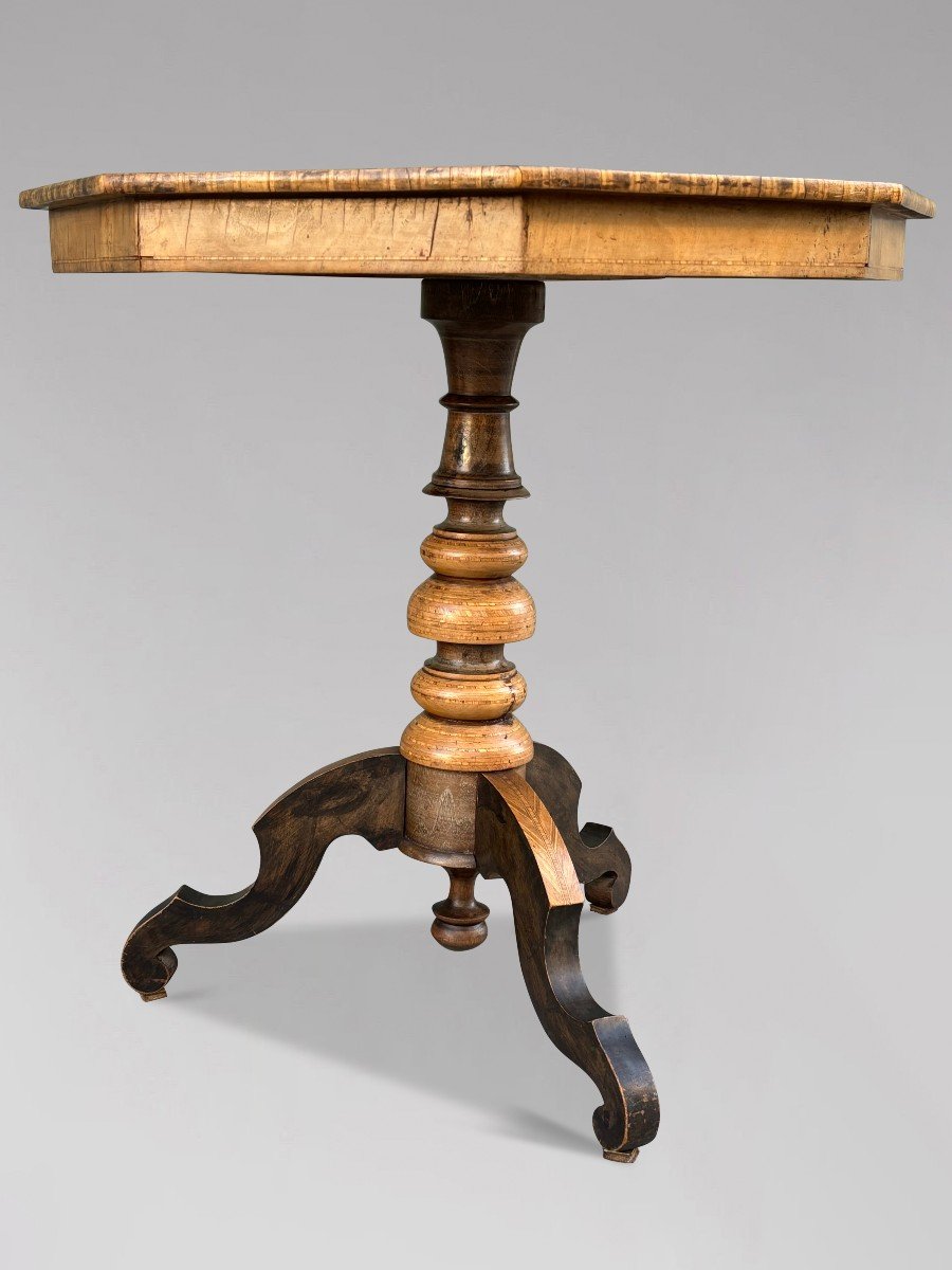 19th Century Italian Walnut Marquetry Tripod Table-photo-3