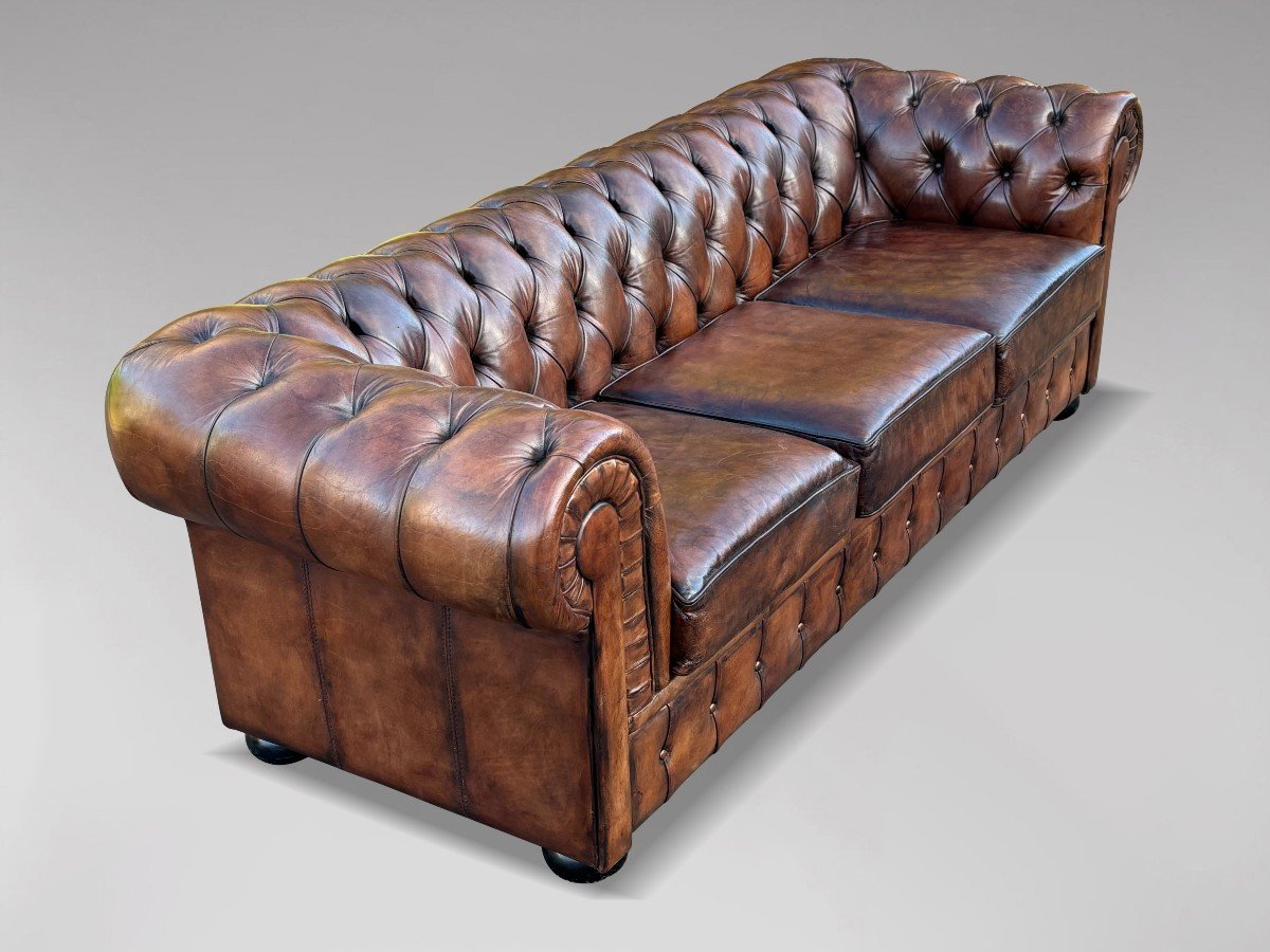 Grand Canapé Chesterfield 3 Places en Cuir Marron-photo-2