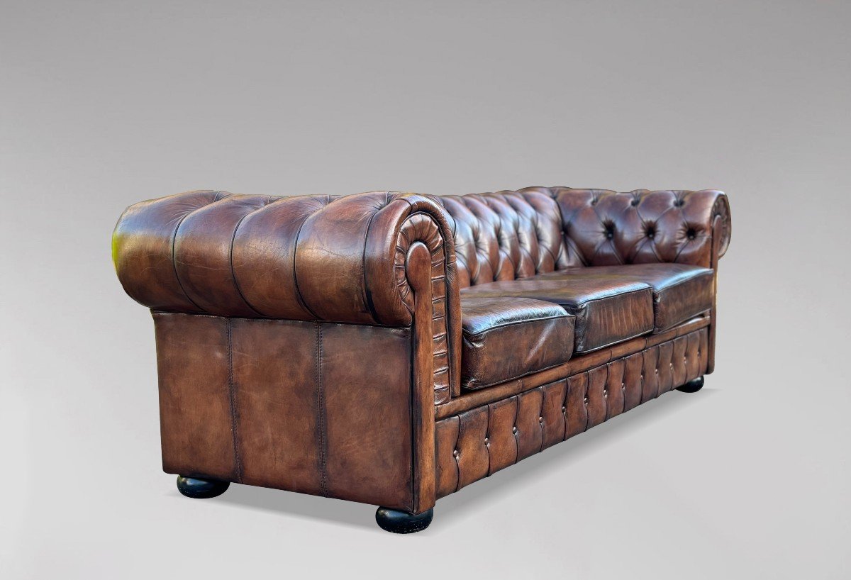 Grand Canapé Chesterfield 3 Places en Cuir Marron-photo-3