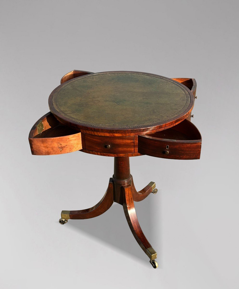 18ème Siècle, Petite Table en Acajou d'Époque George III -photo-4