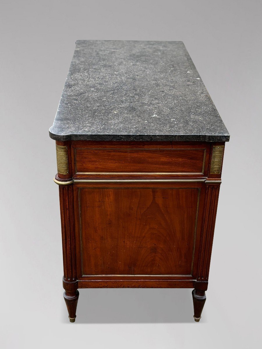 18ème Siècle, Commode Louis XVI en Acajou -photo-8