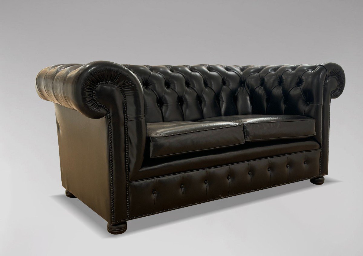 Black Leather 2-seater Chesterfield Sofa-photo-4