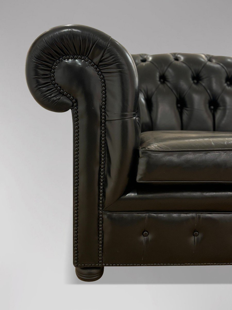 Black Leather 2-seater Chesterfield Sofa-photo-1