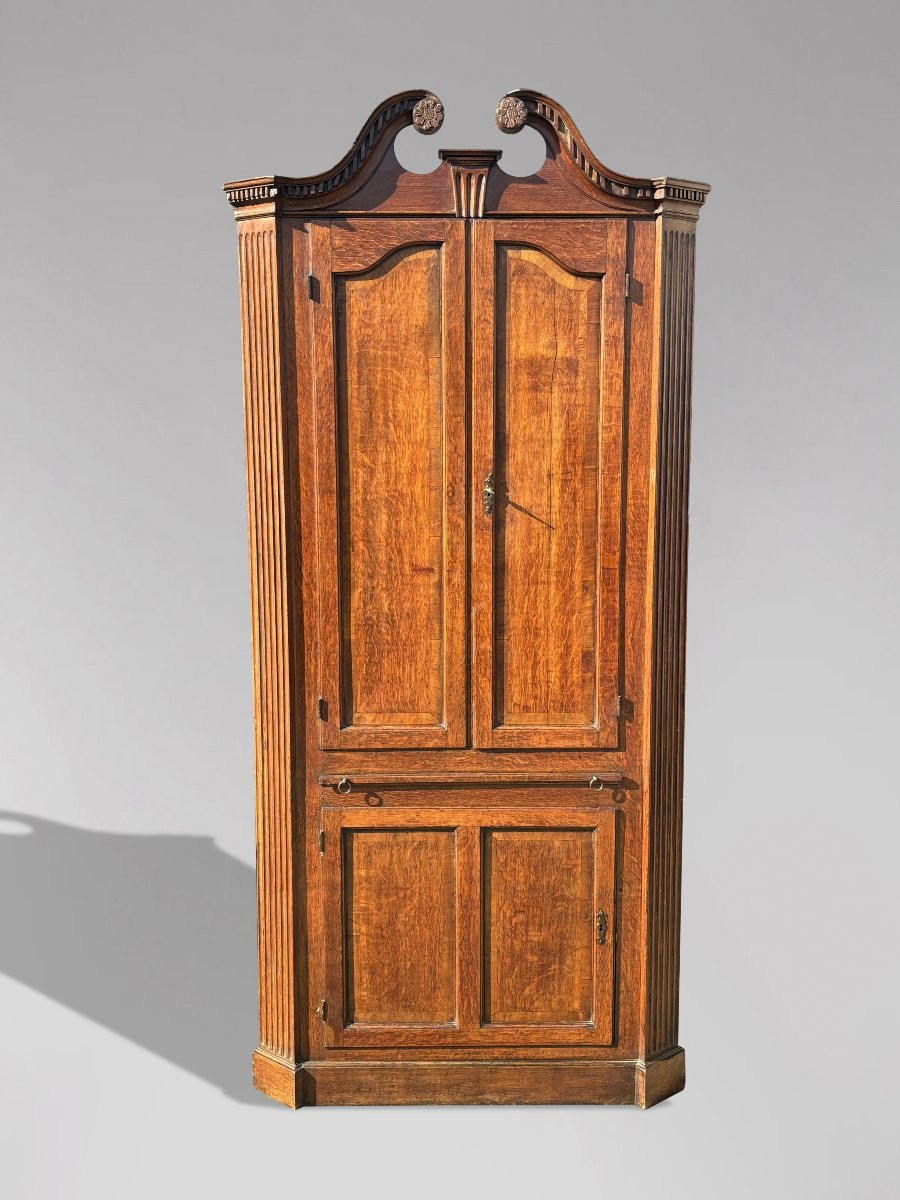 18th Century George III Period Oak Standing Corner Cupboard-photo-4