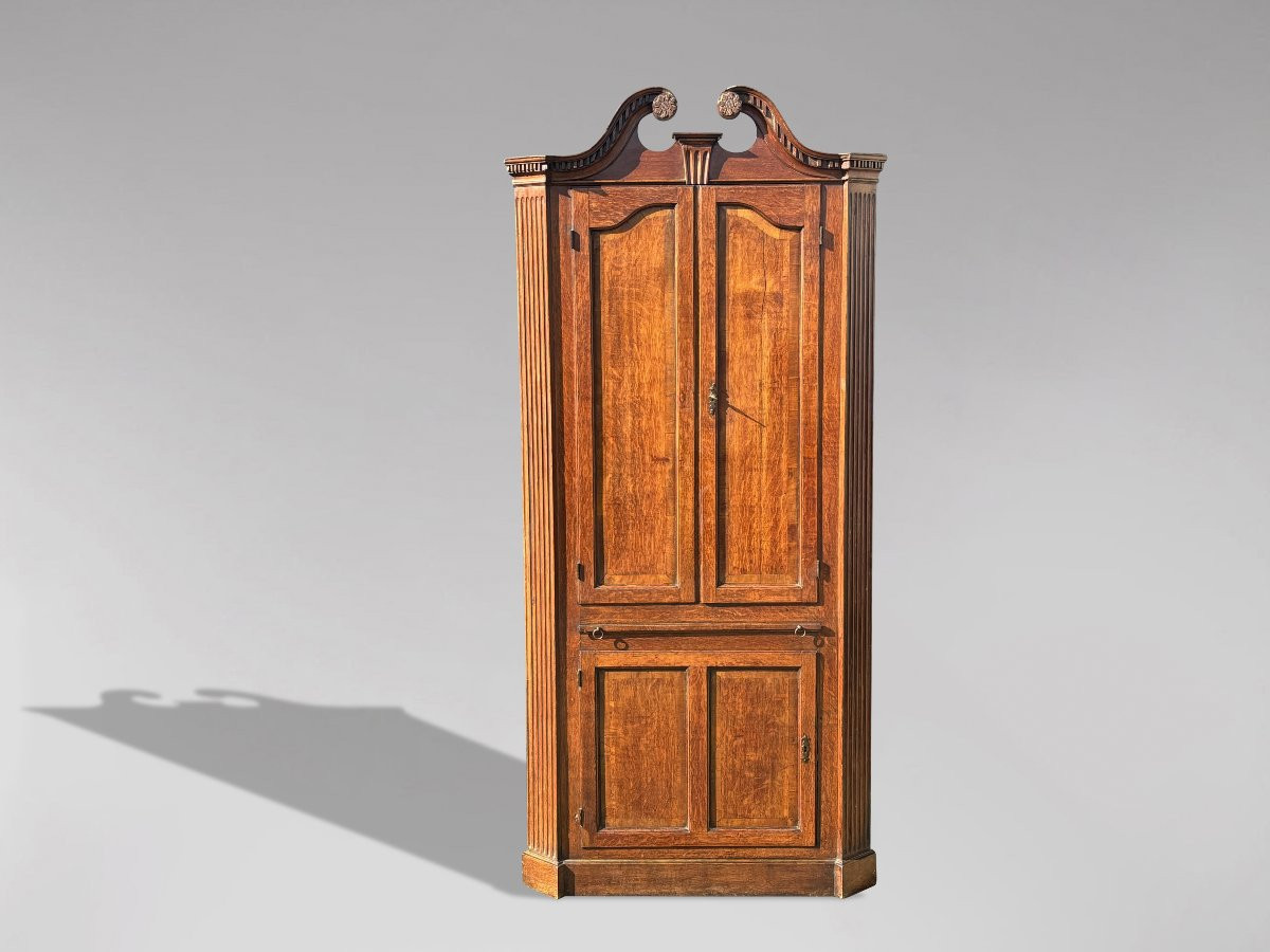 18th Century George III Period Oak Standing Corner Cupboard-photo-5