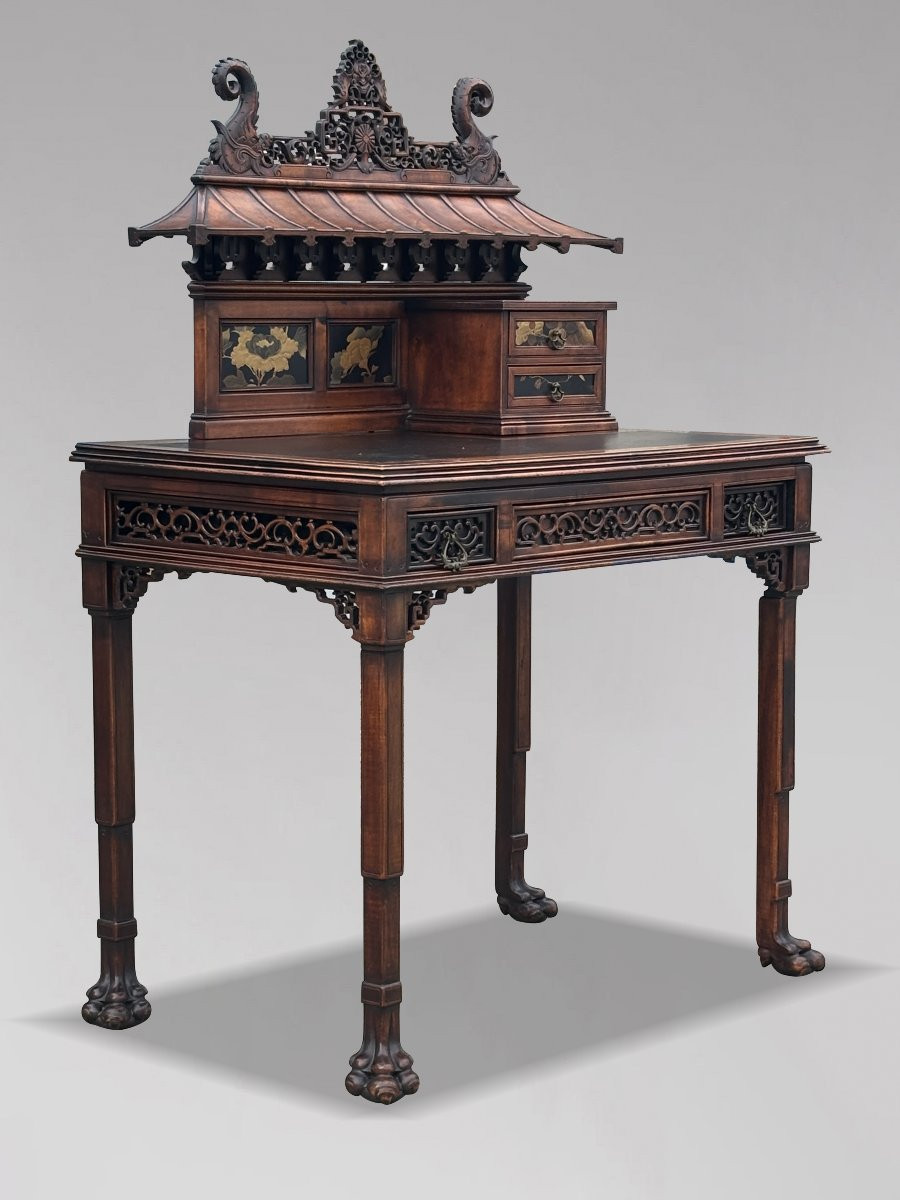 19ème siècle, Table d'Écriture Chinoise Chippendale avec Plateau en Pagode Sculpté-photo-3