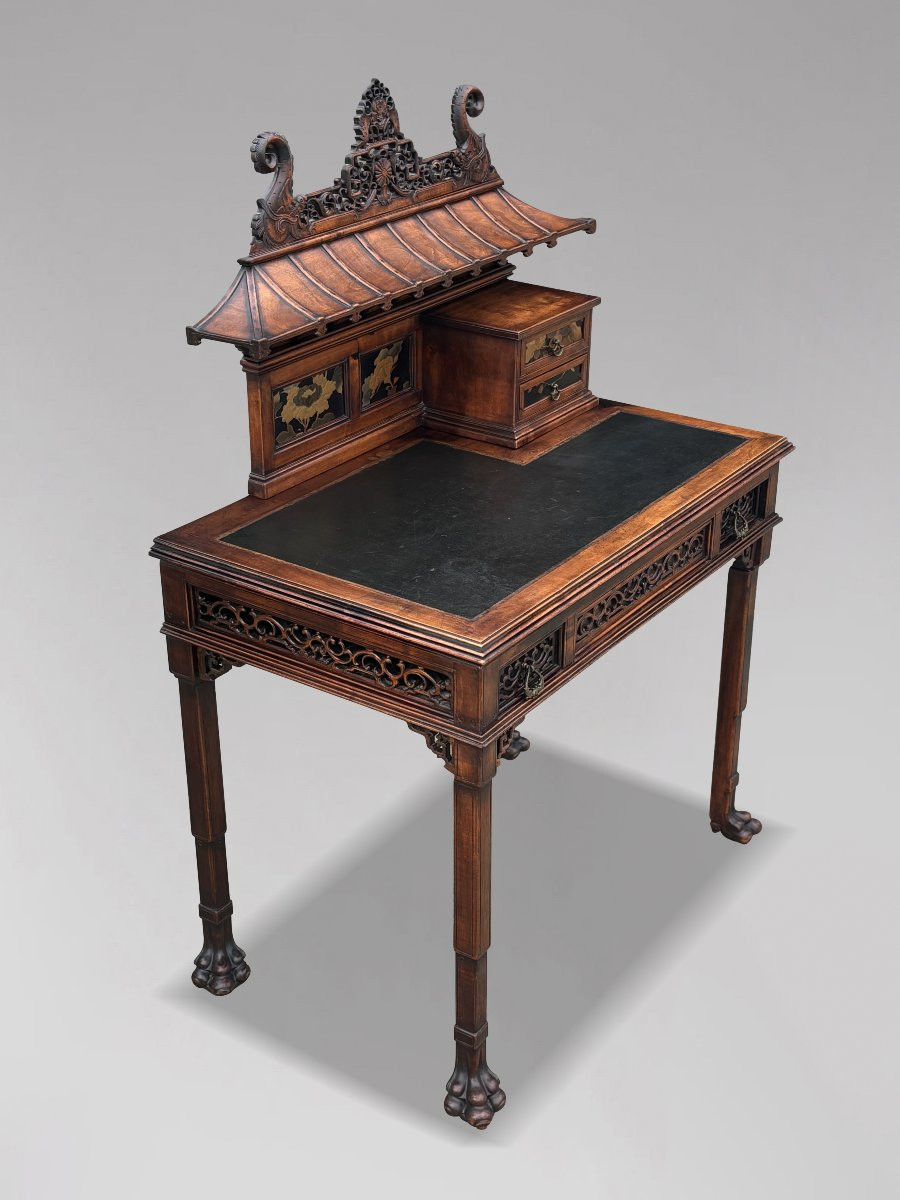 19ème siècle, Table d'Écriture Chinoise Chippendale avec Plateau en Pagode Sculpté-photo-4