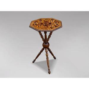 Table Tripode Bobbin en Marqueterie de Noyer, Suède, 19ème Siècle