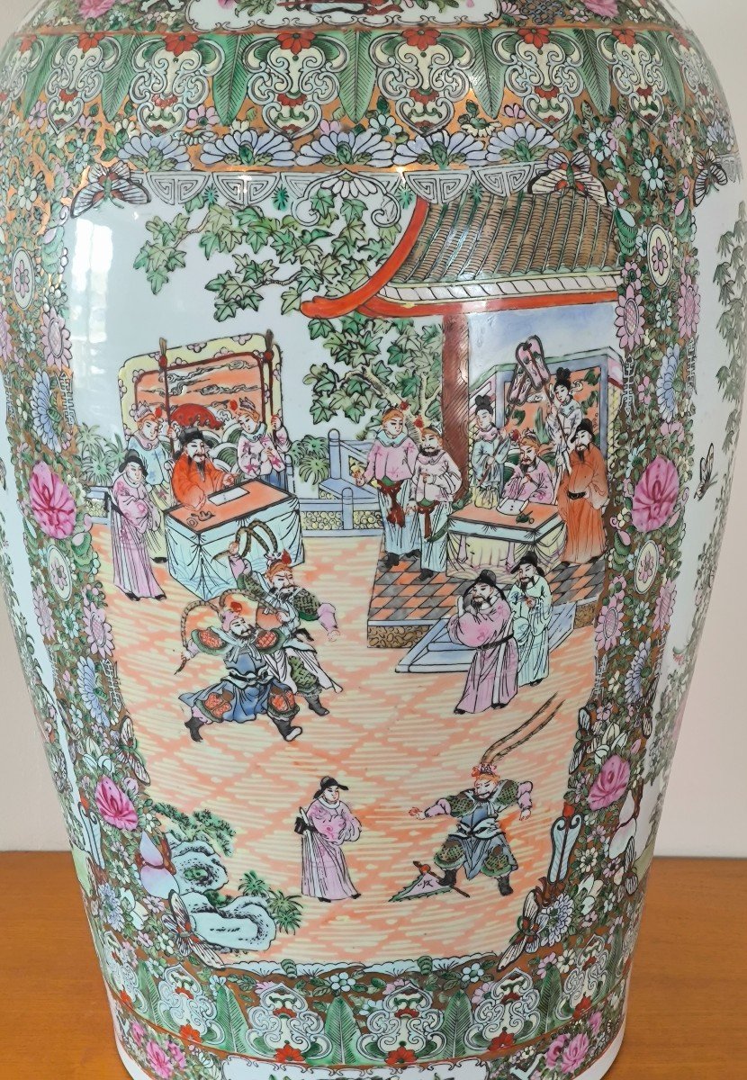 Large Canton Vase Early 20th Century -photo-4