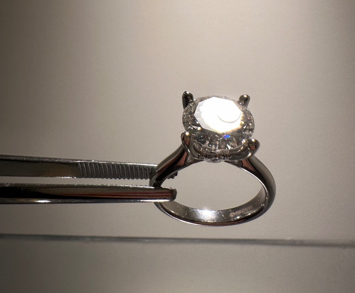 White Gold Ring, Set With A 3.39 Carat Diamond-photo-8