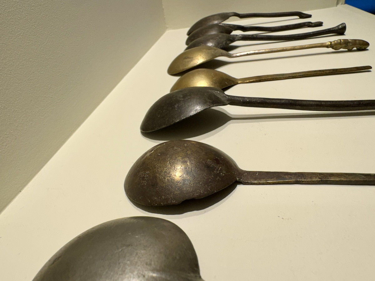 Set Of 10 Pewter And Brass Spoons, Dating From The 15th To The 17th Century. -photo-5