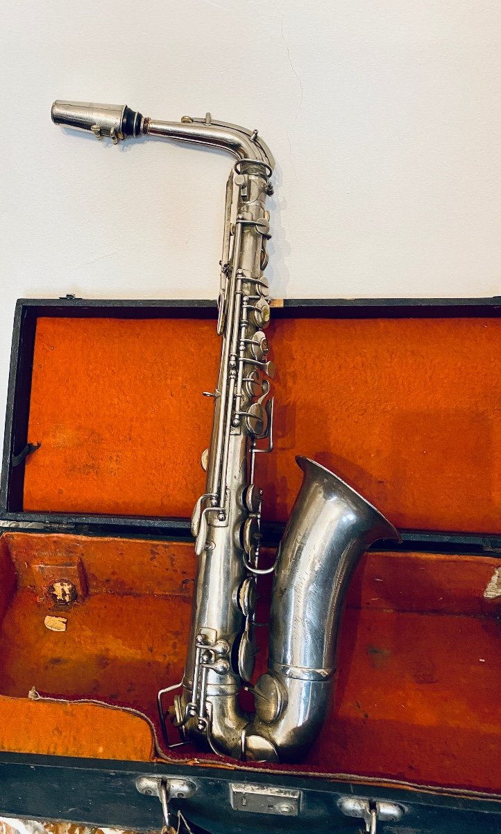 Saxophone-photo-2