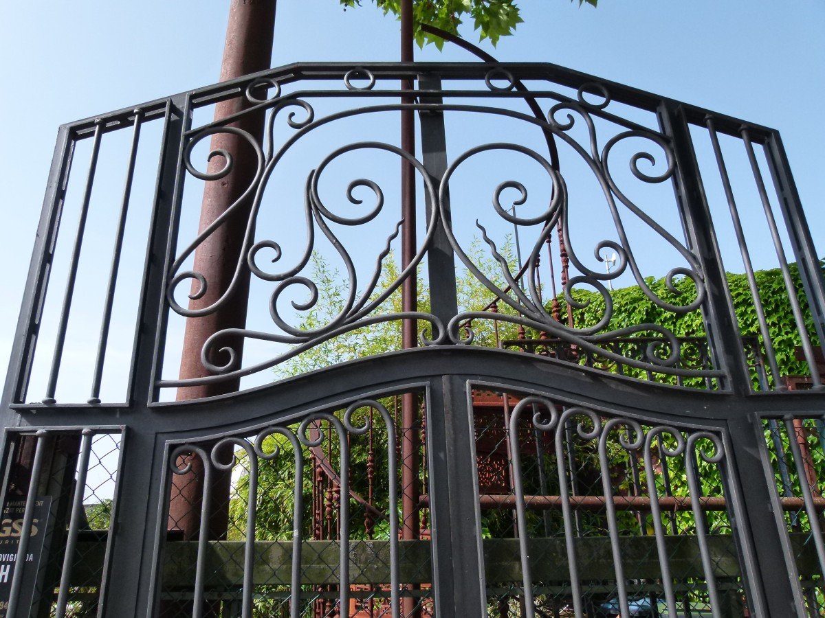 20th Century Iron Gate-photo-4