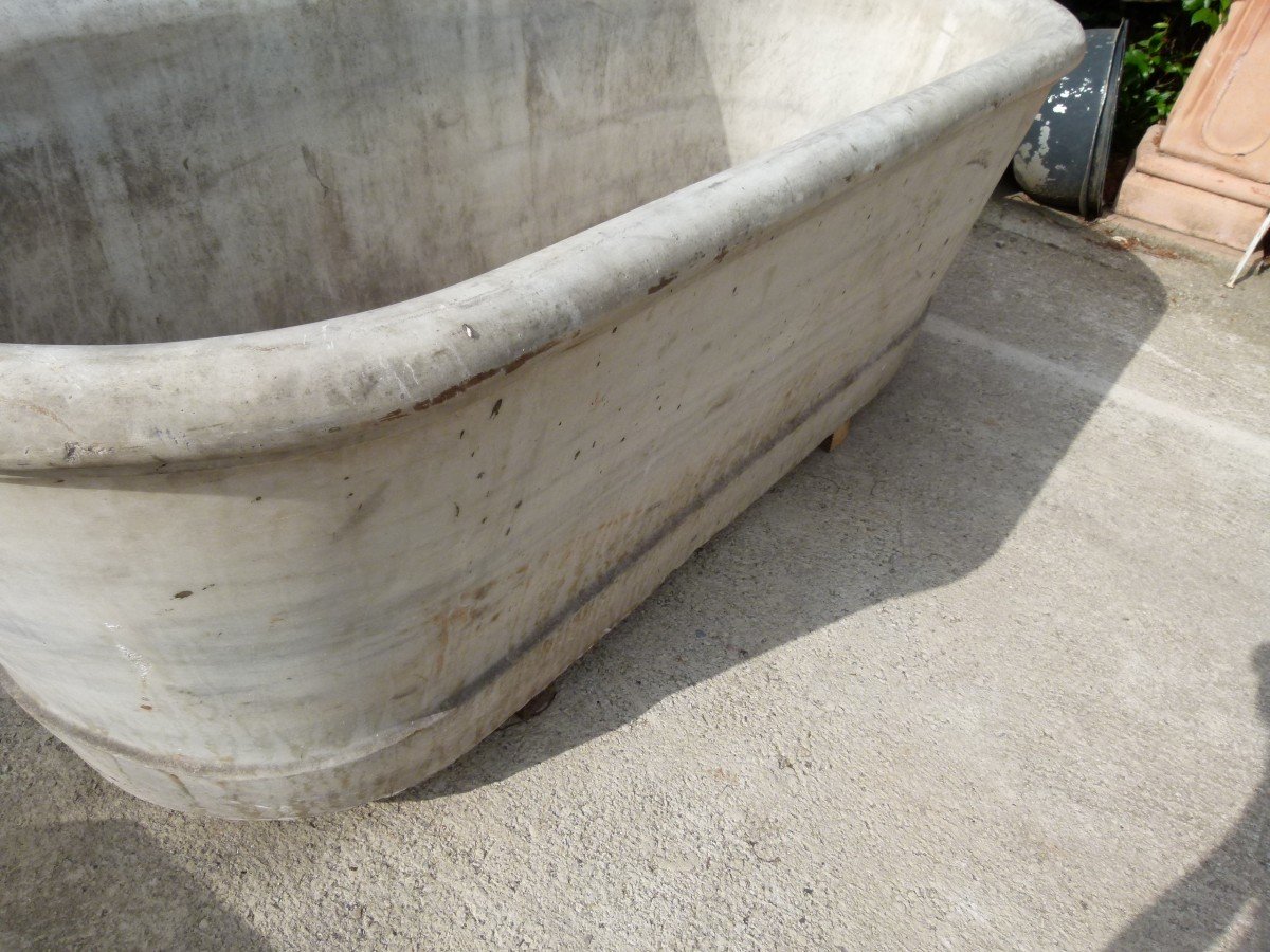 Nineteenth Marble Bathtub-photo-2