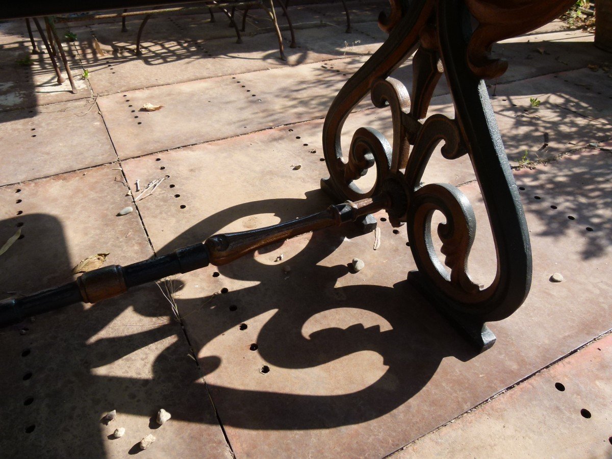 20th Century Marble Table With Cast Iron Legs-photo-5