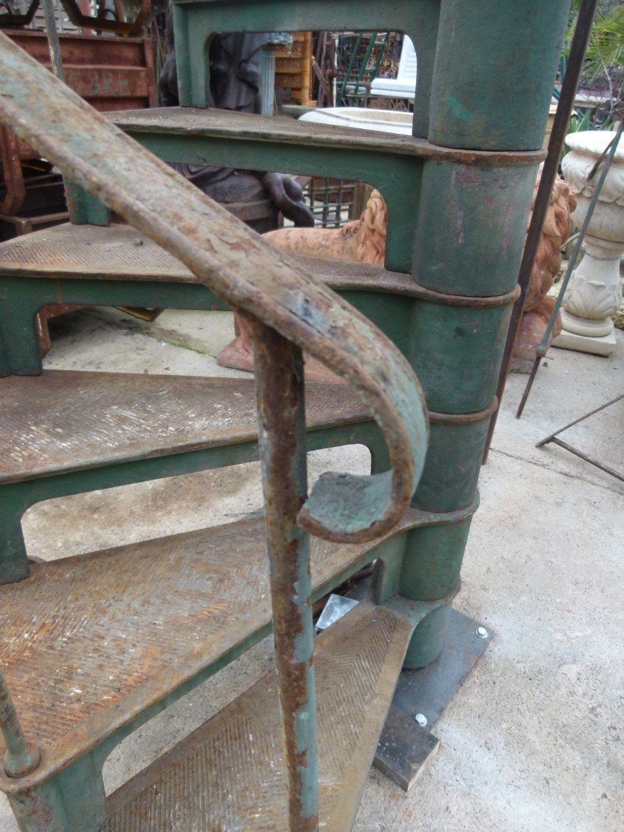 19th Century Cast Iron Spiral Staircase-photo-3