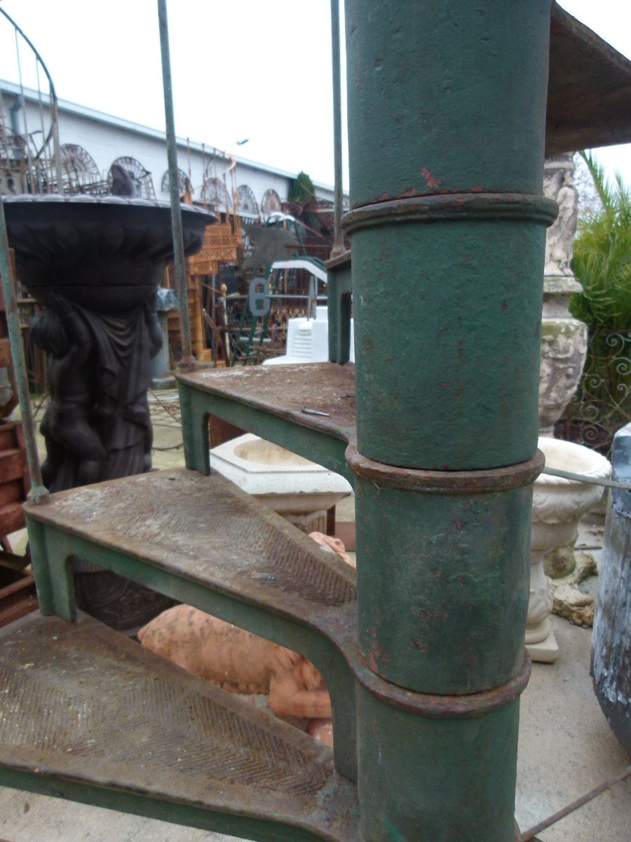 19th Century Cast Iron Spiral Staircase-photo-4