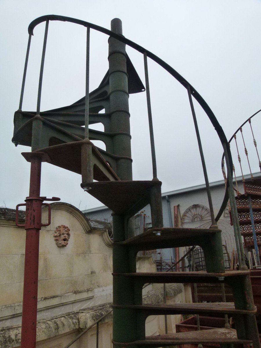 19th Century Cast Iron Spiral Staircase-photo-3