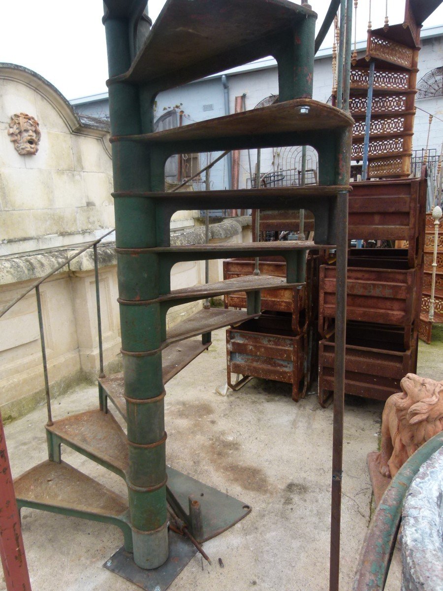 19th Century Cast Iron Spiral Staircase-photo-4