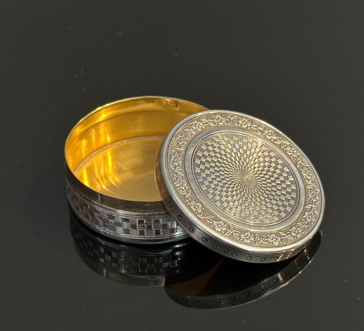 Round Box In Sterling Silver Guilloche Louis XVI Style Circa 1900