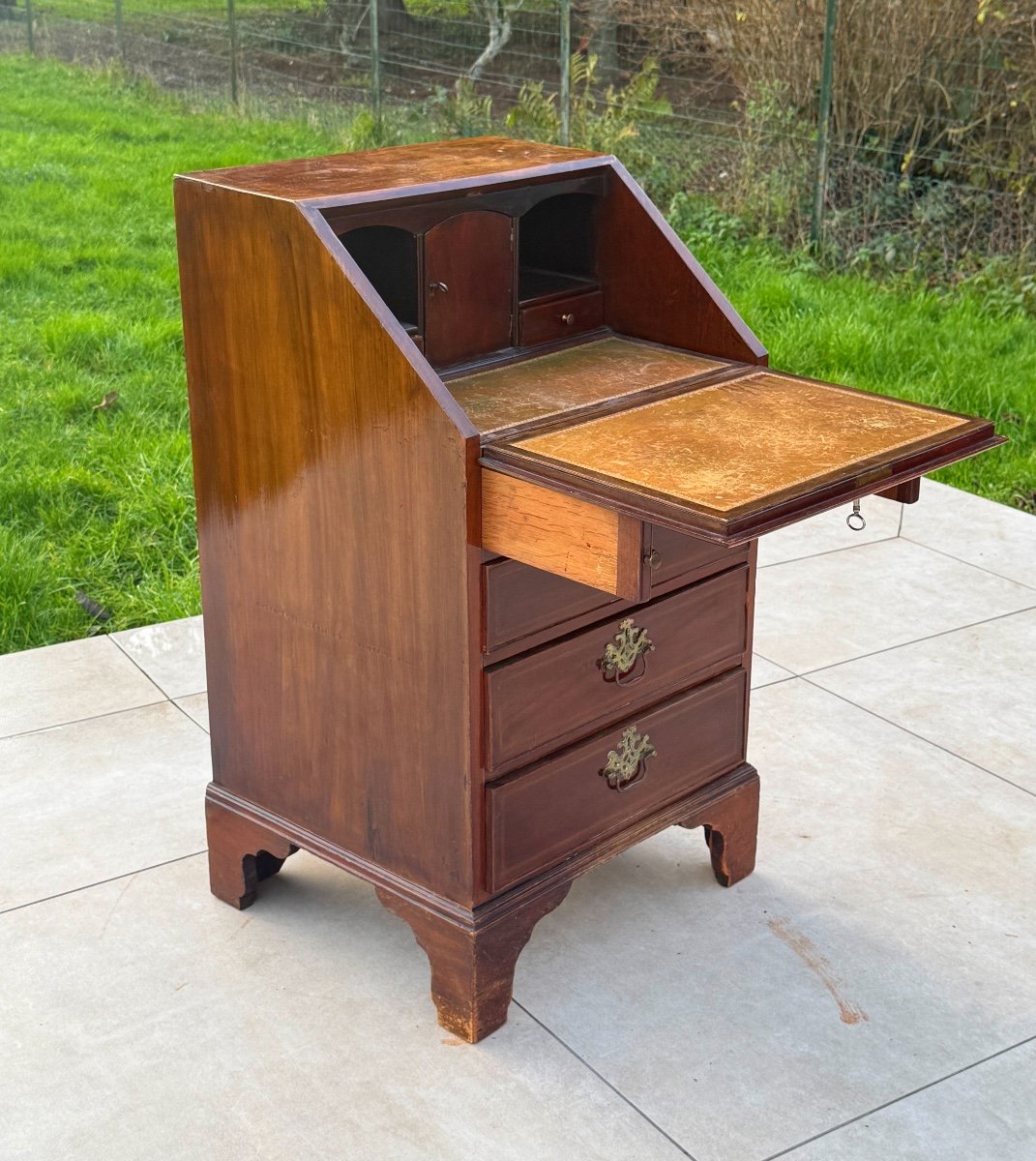 Small English Sloping Desk Early 19th Century