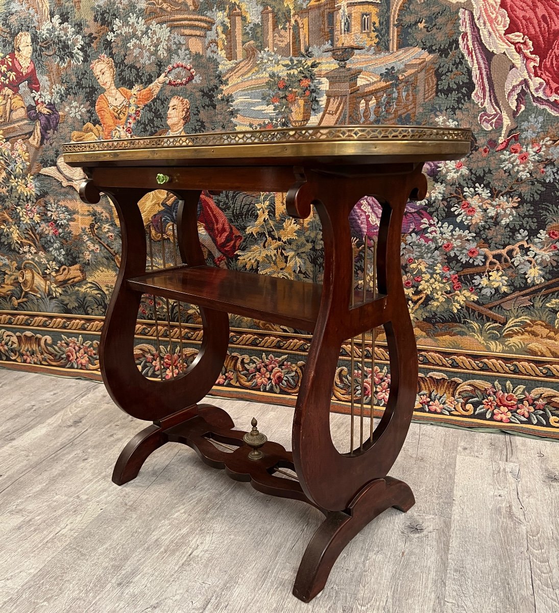 Small Mahogany Kidney Table Lyre Base