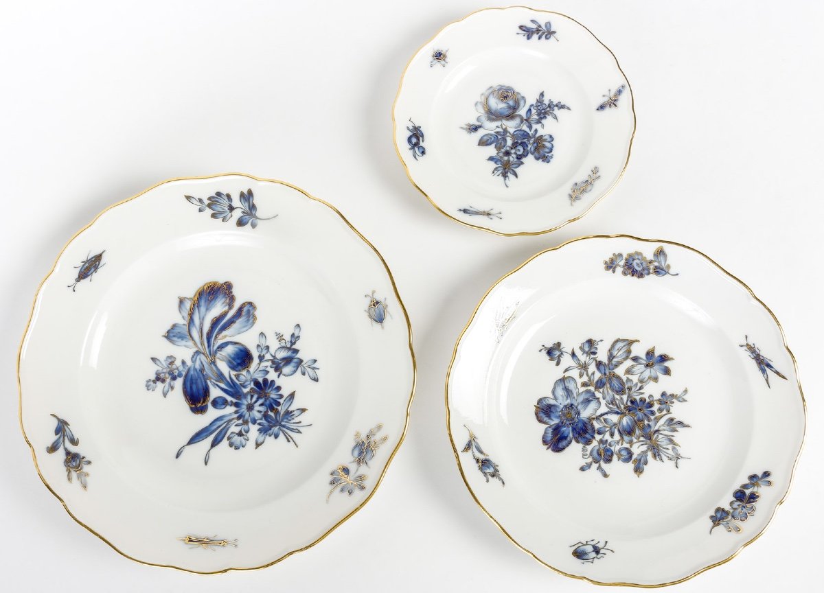 Meissen Porcelain Dinner Set - Blue And Gold Floral Design - 75 Pieces - Circa 1880-photo-3