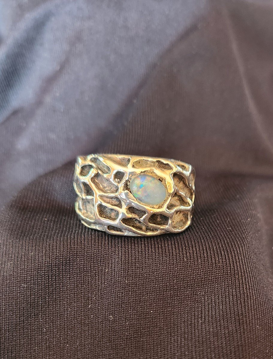 Artistic Silver And Stone Ring