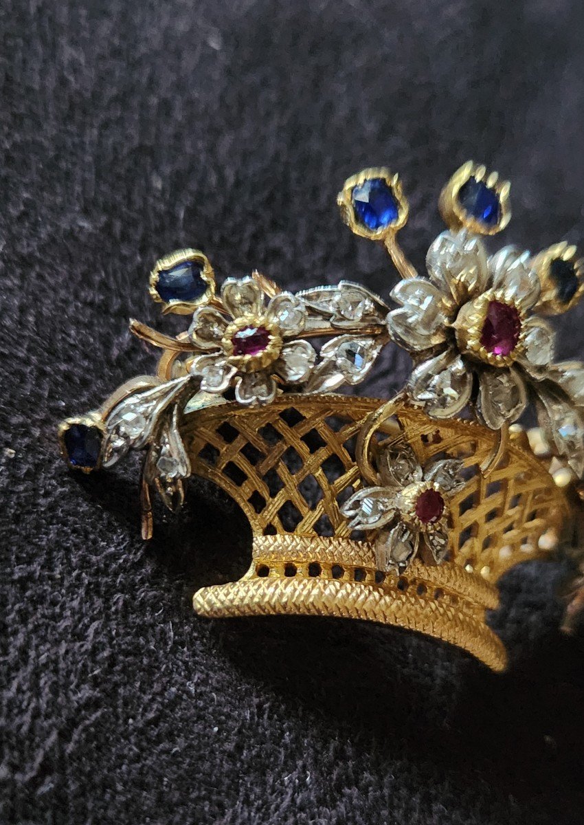 Gold Brooch Flowered Basket Diamonds, Ruby And Sapphire 19th Century-photo-1