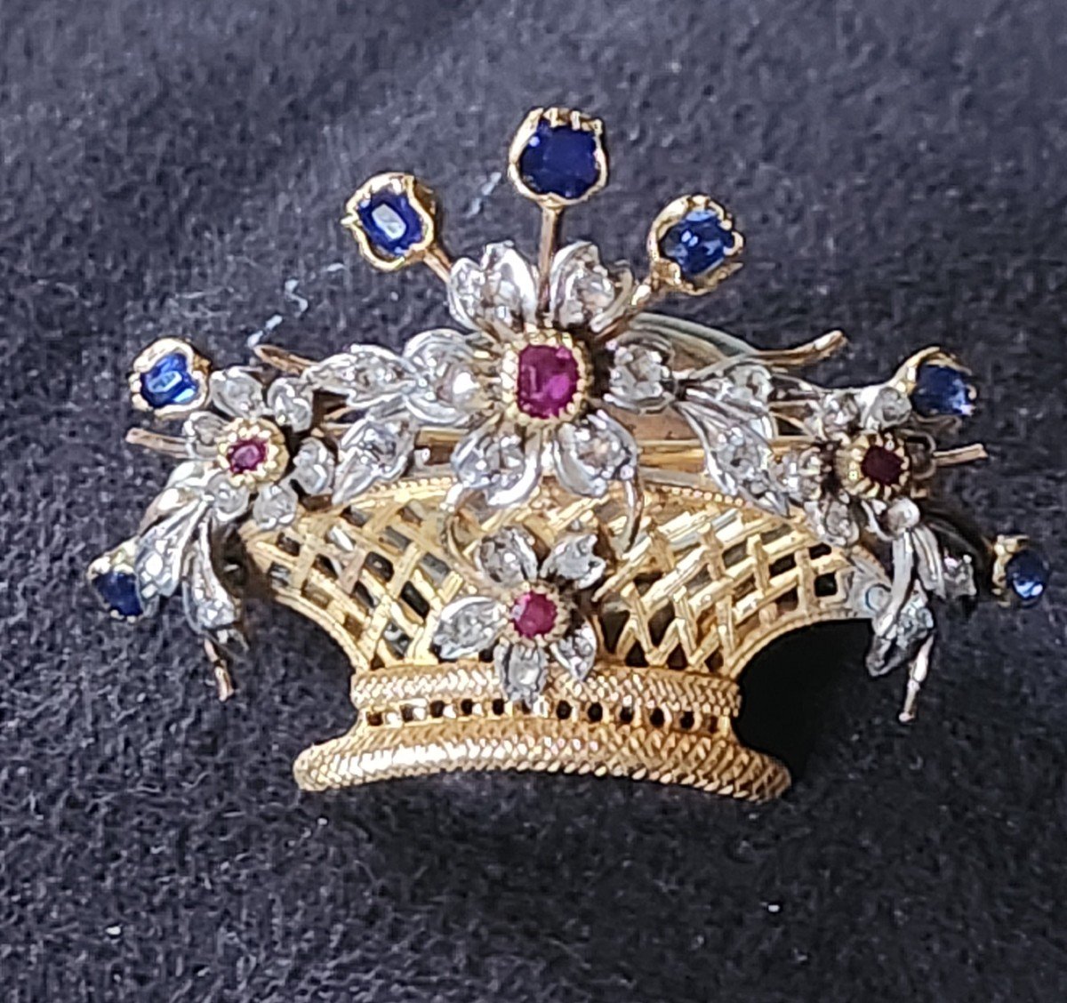 Gold Brooch Flowered Basket Diamonds, Ruby And Sapphire 19th Century